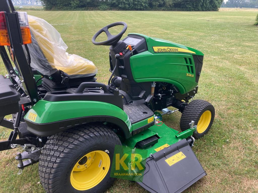 New Compact tractor 1026R John Deere: picture 6