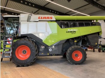 Combine harvester CLAAS Lexion 5400: picture 5