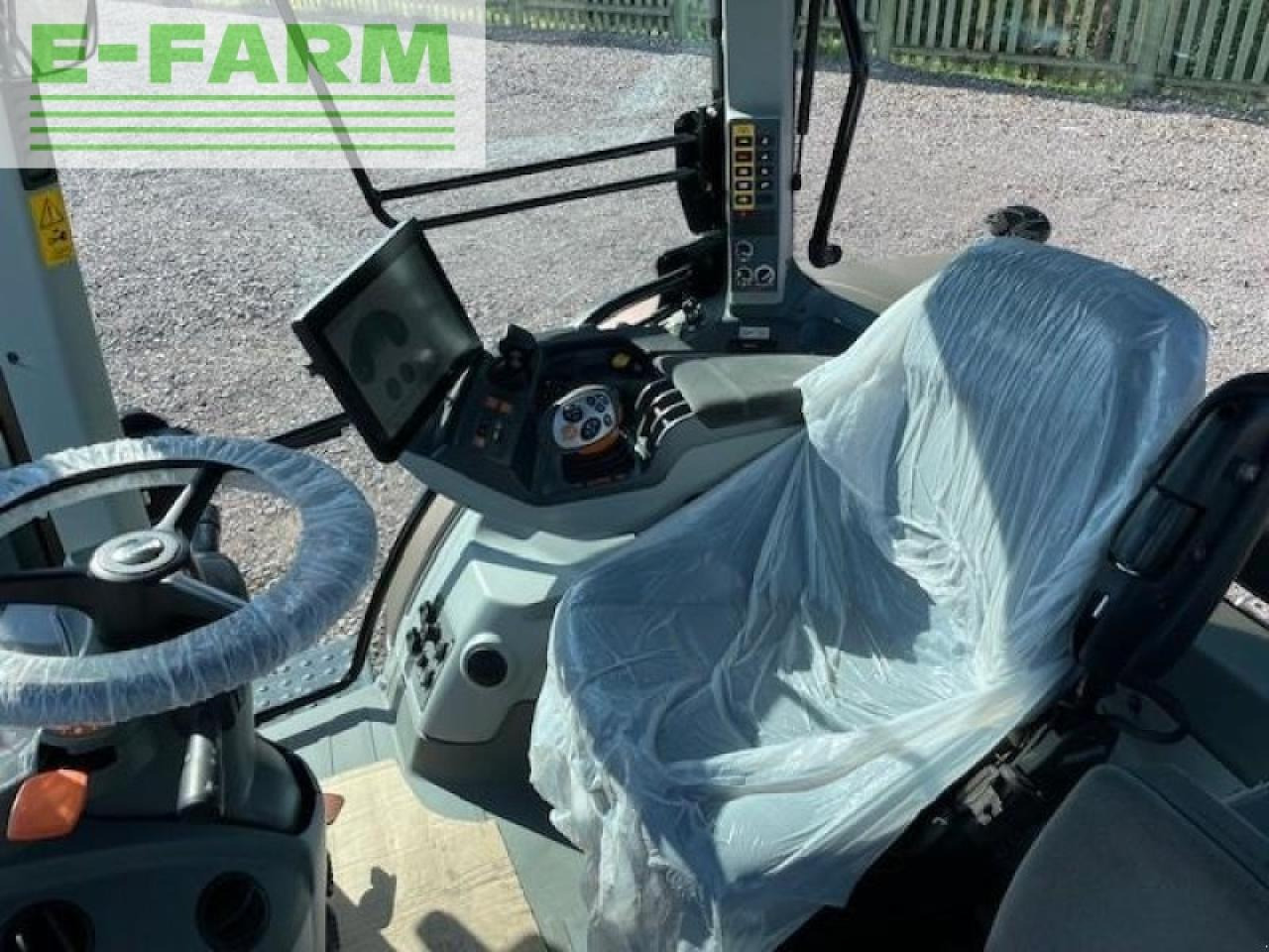 Farm tractor CLAAS arion 530 cmatic sur mesure: picture 10
