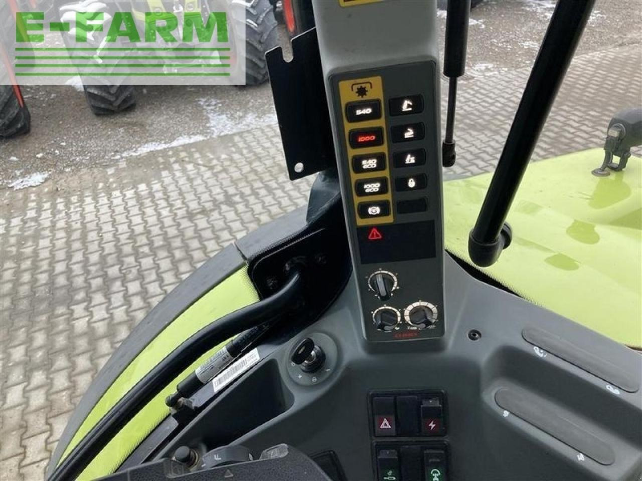 Farm tractor CLAAS arion 650 cebis: picture 27