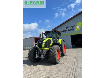Farm tractor CLAAS Axion 920