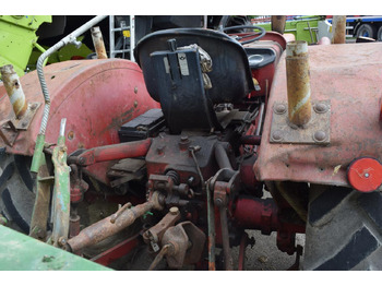 Farm tractor Case-IH 383: picture 4