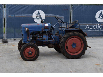 Farm tractor Fahr D90: picture 1