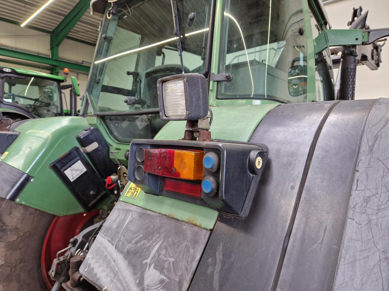 Farm tractor Fendt 515C: picture 9