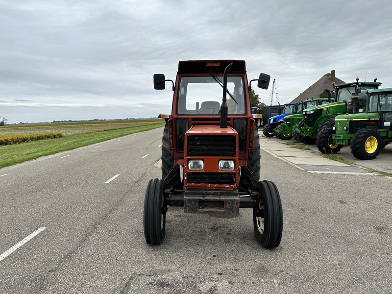 Farm tractor Fiat 680: picture 2