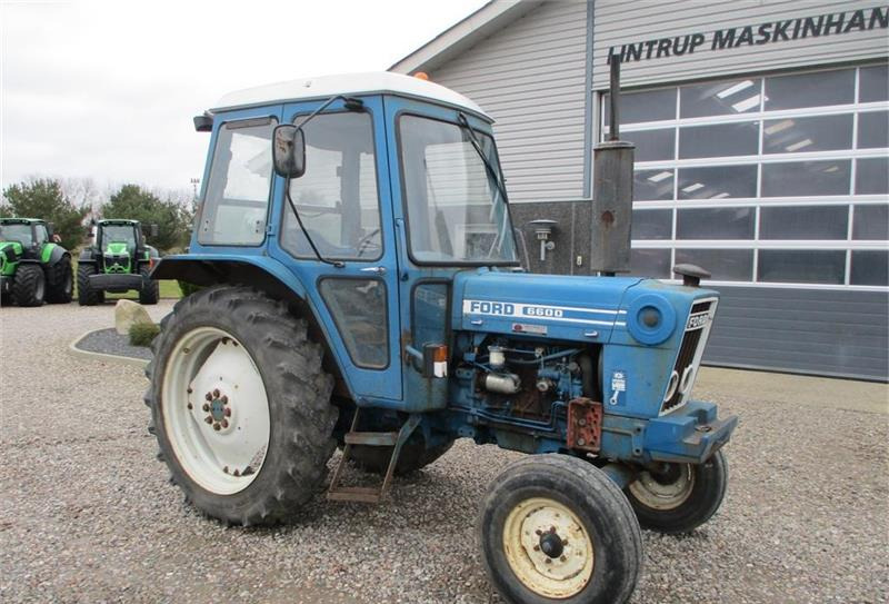 Farm tractor Ford 6600: picture 15