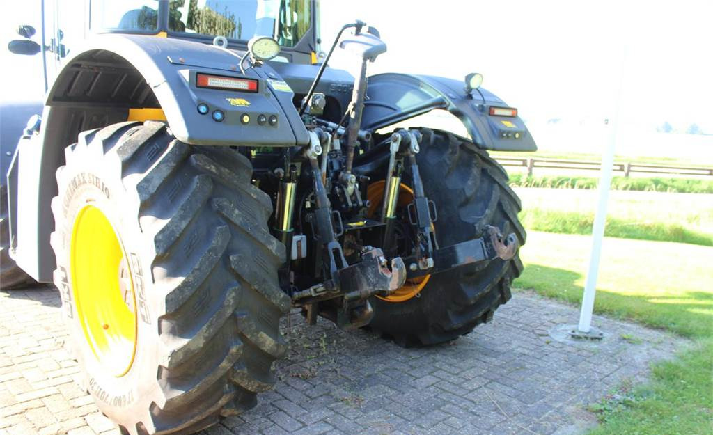 Farm tractor JCB 4220 Fastrac: picture 6