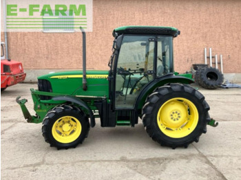 Farm tractor John Deere 5615 f: picture 2