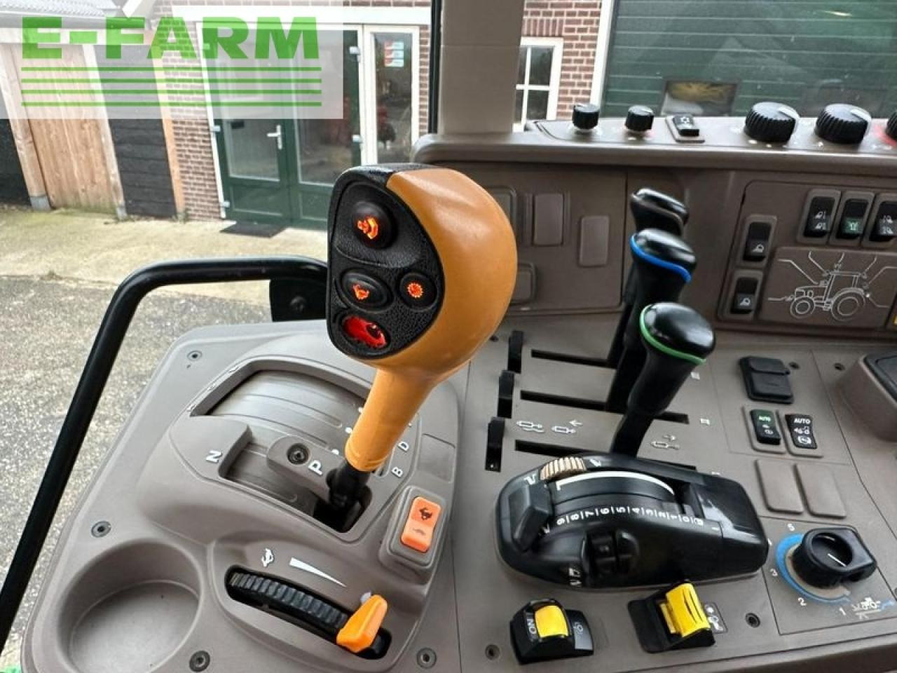 Farm tractor John Deere 6120m aq+kruip fronthef+pto: picture 25