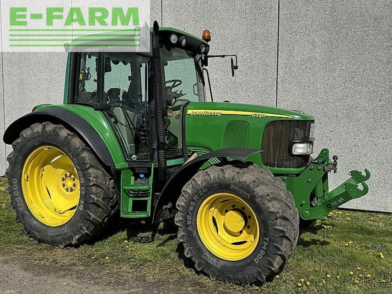 Farm tractor John Deere 6320: picture 2