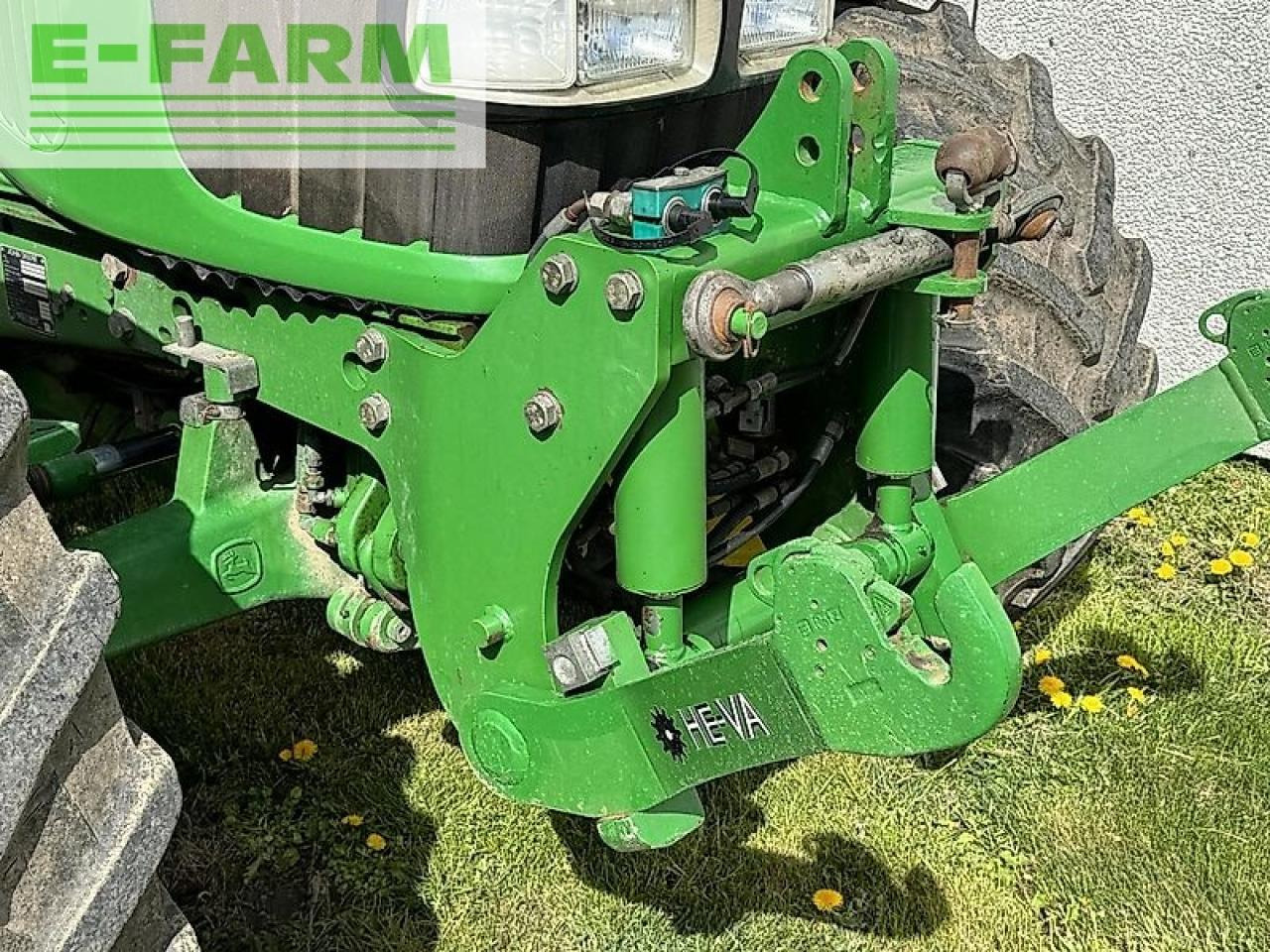 Farm tractor John Deere 6320: picture 7