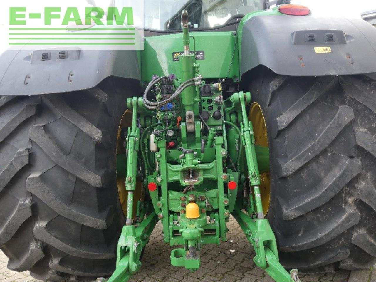 Farm tractor John Deere 7290r: picture 6