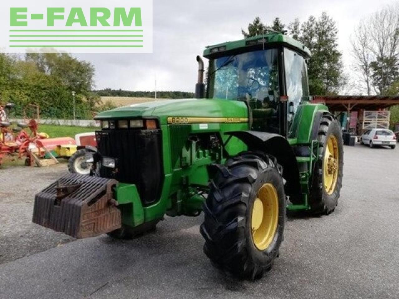 Farm tractor John Deere 8200: picture 2