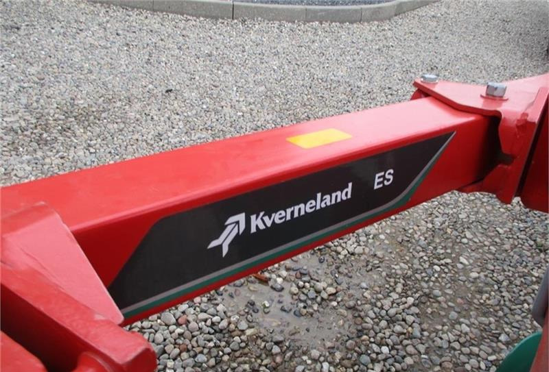 Plow Kverneland ES 100-200-28 6 furet plov med stort landhjul. NY: picture 12