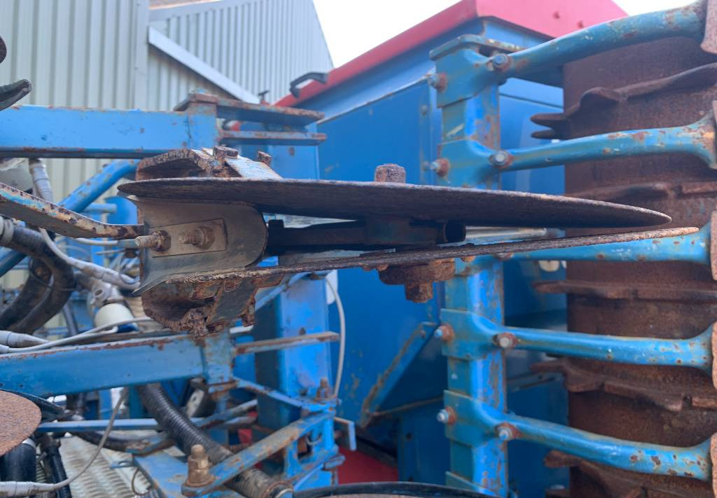 Combine seed drill Lemken solitaire 9/400 4 meter folding combination: picture 8