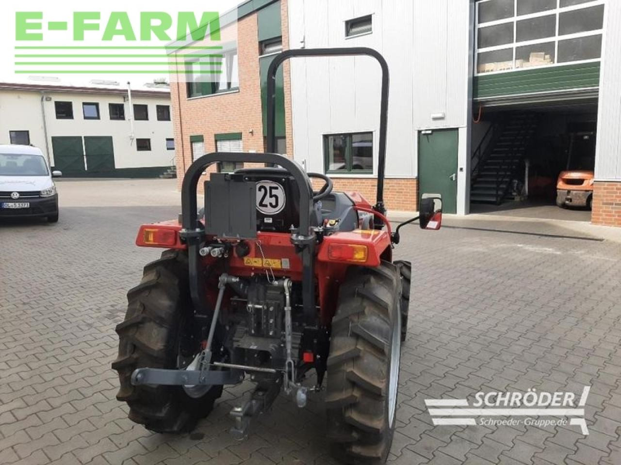 Farm tractor Massey Ferguson 1740e mp: picture 3