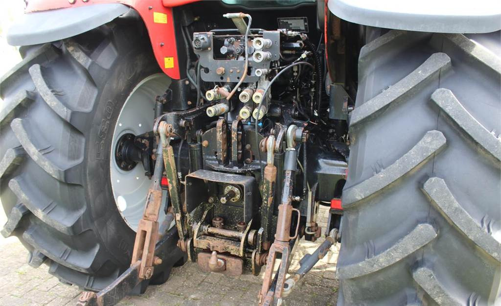 Farm tractor Massey Ferguson 6480: picture 6