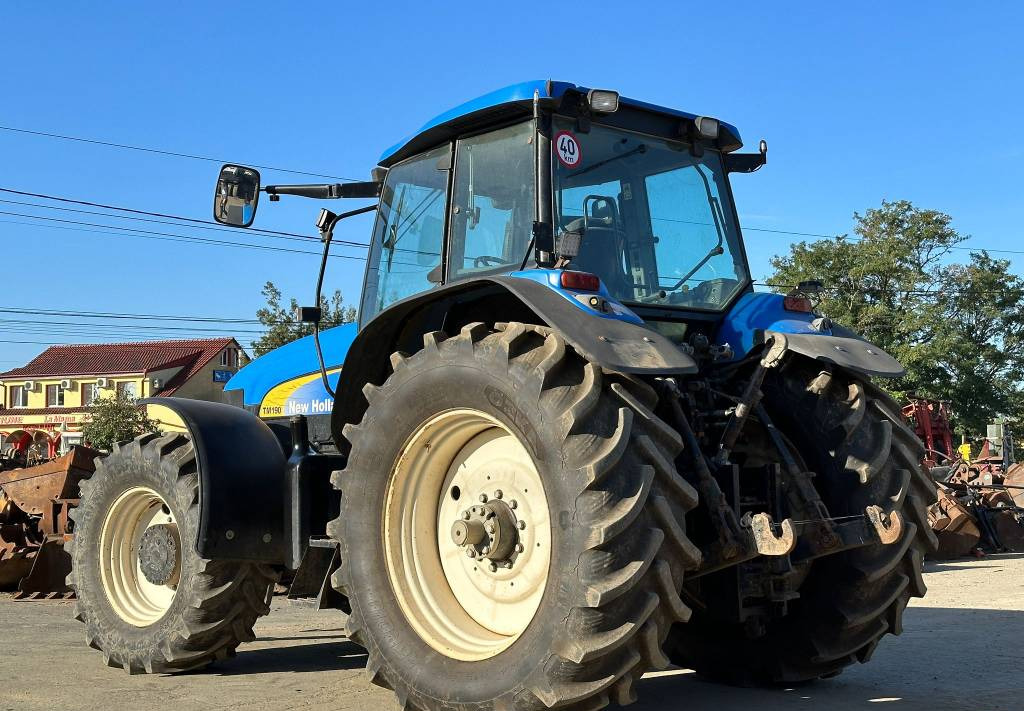 Farm tractor New Holland TM 190: picture 3