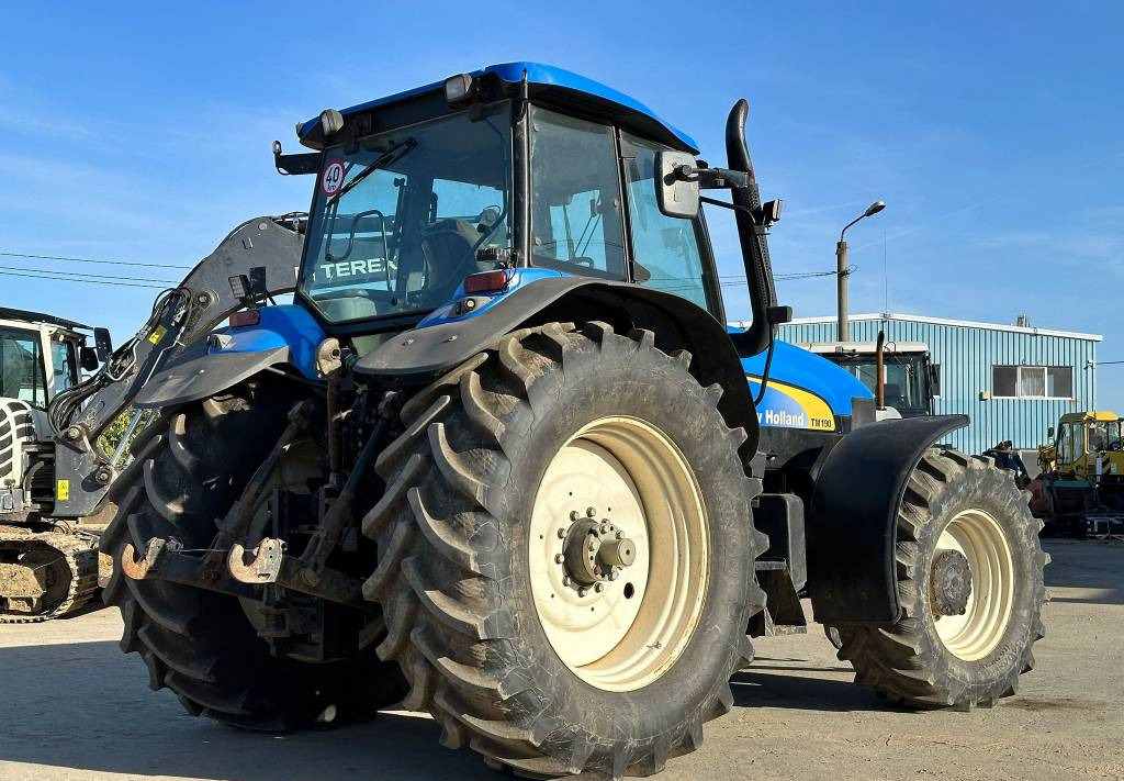 Farm tractor New Holland TM 190: picture 10