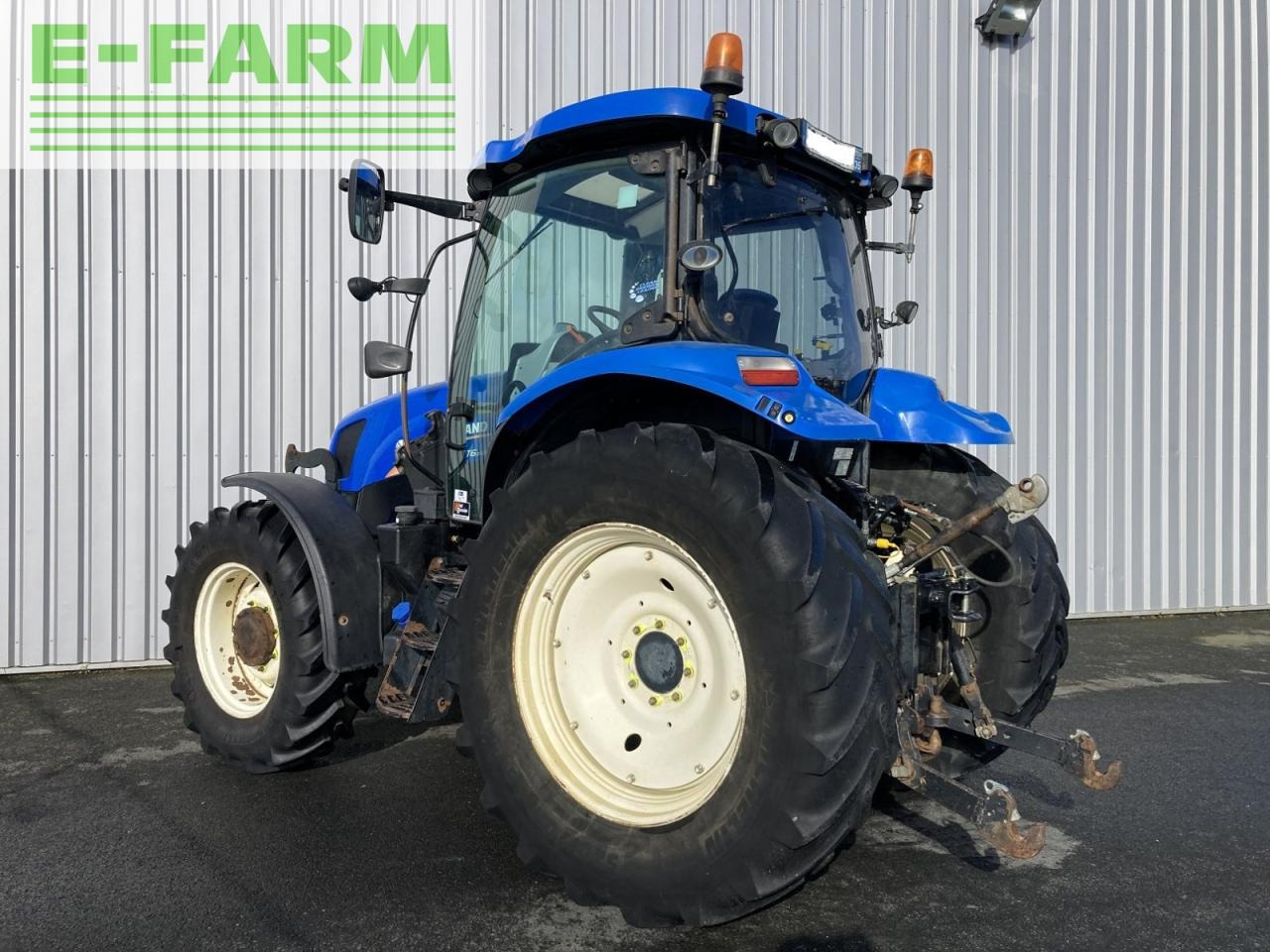 Farm tractor New Holland t6.140 electro command: picture 4