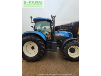 Farm tractor NEW HOLLAND T7.200