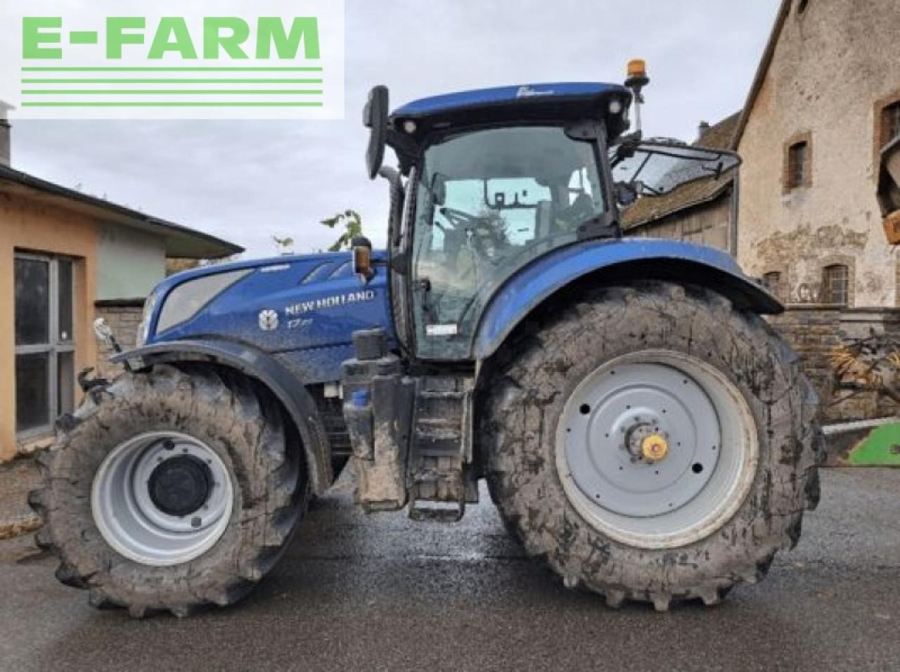 Farm tractor New Holland t7.210 autocommand: picture 7