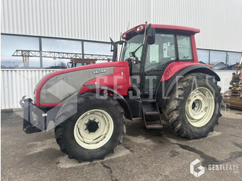 Farm tractor Valmet T130: picture 1