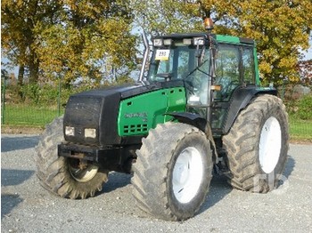 Farm tractor Valtra 8450 DELTA: picture 1