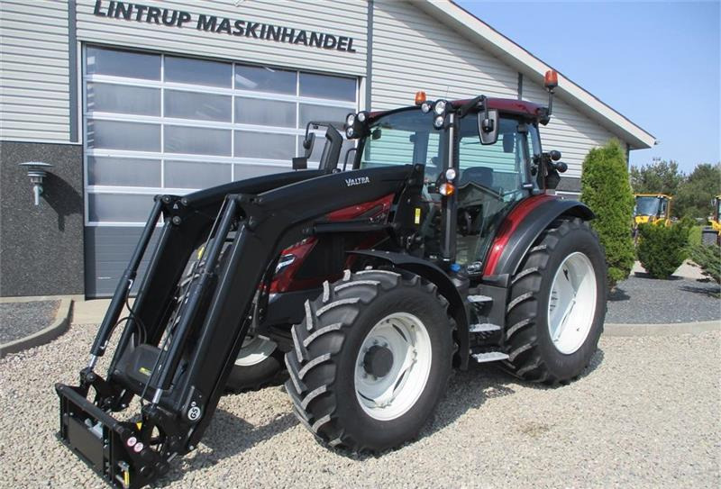 Farm tractor Valtra G135 Active DK - SOM NY med alt udstyr og frontlæs: picture 7