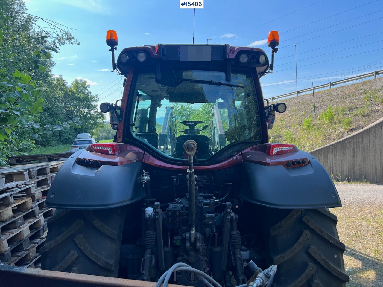 Farm tractor Valtra N104: picture 6