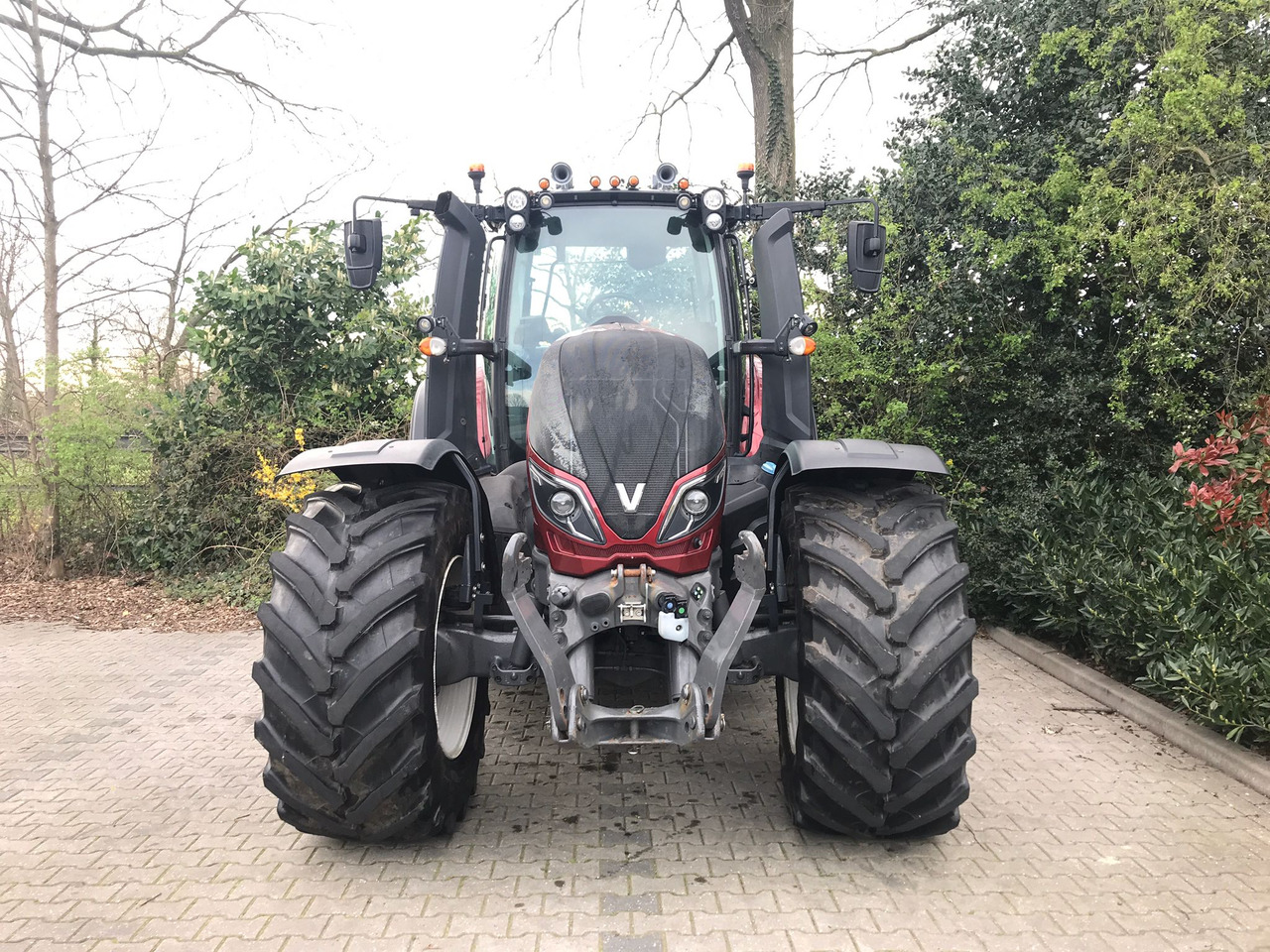Farm tractor Valtra T214 Direct: picture 3