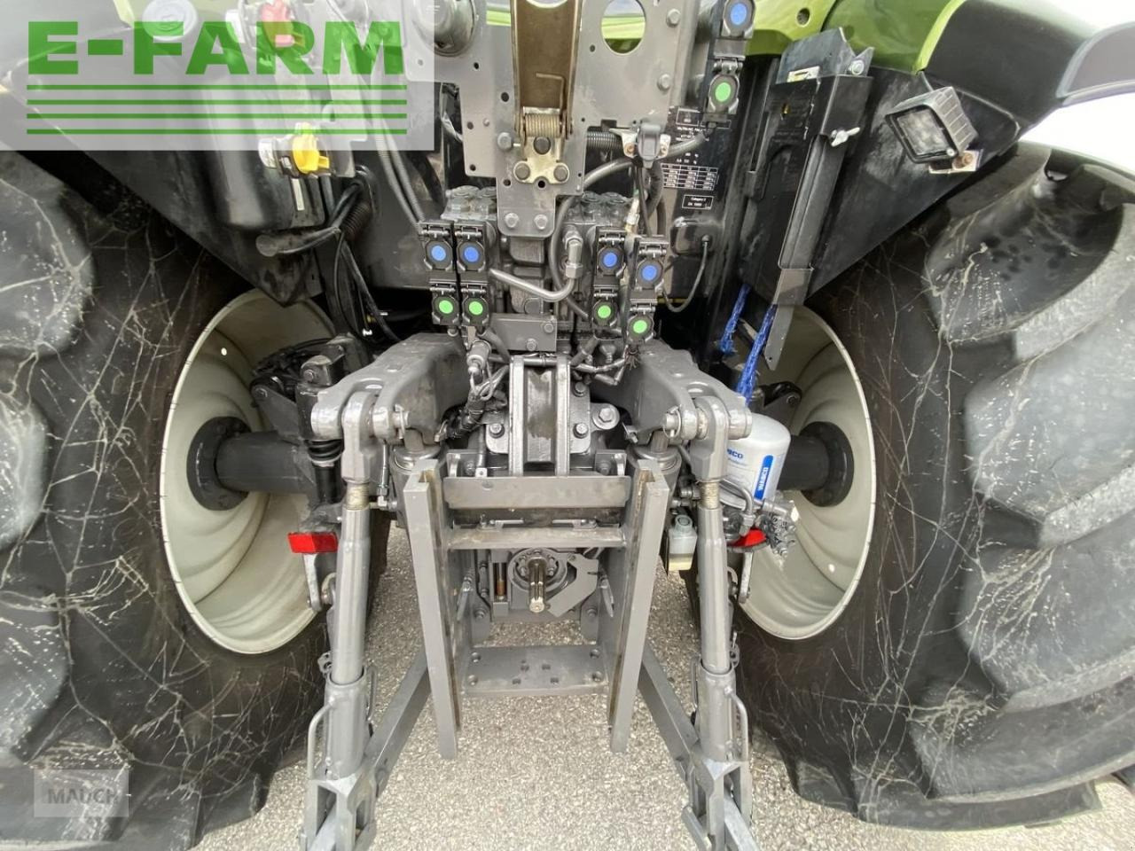 Farm tractor Valtra g135 versu: picture 9