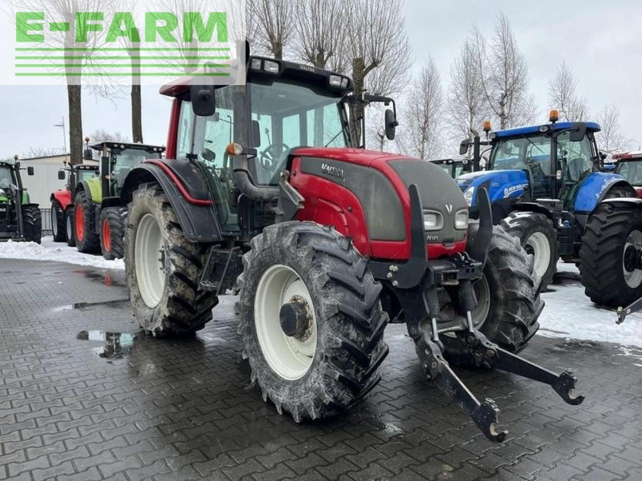 Farm tractor Valtra n121 hitech: picture 3