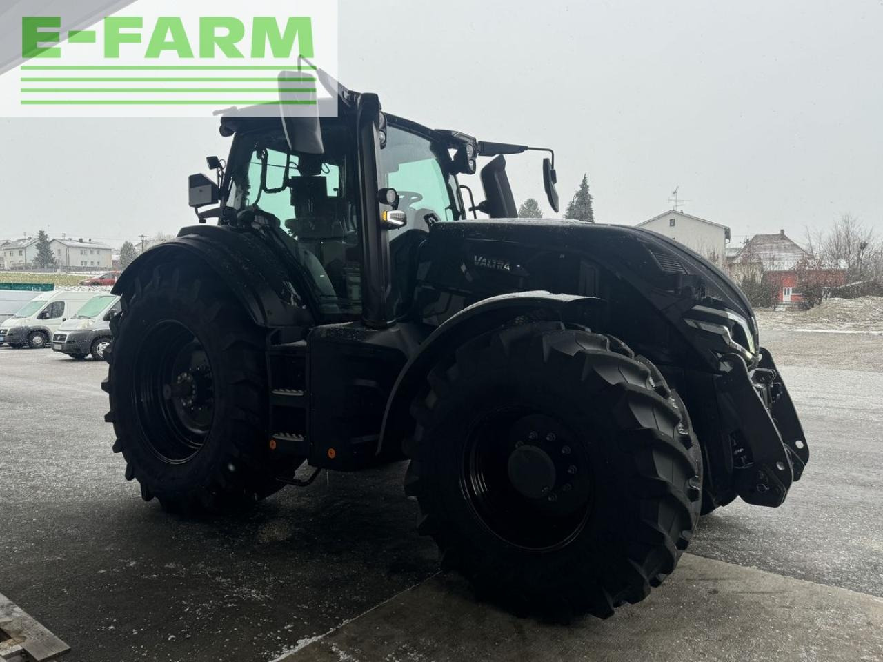 Farm tractor Valtra q305: picture 9