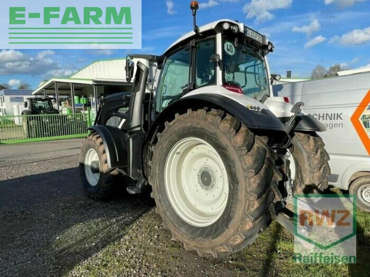 Farm tractor Valtra t215d: picture 5