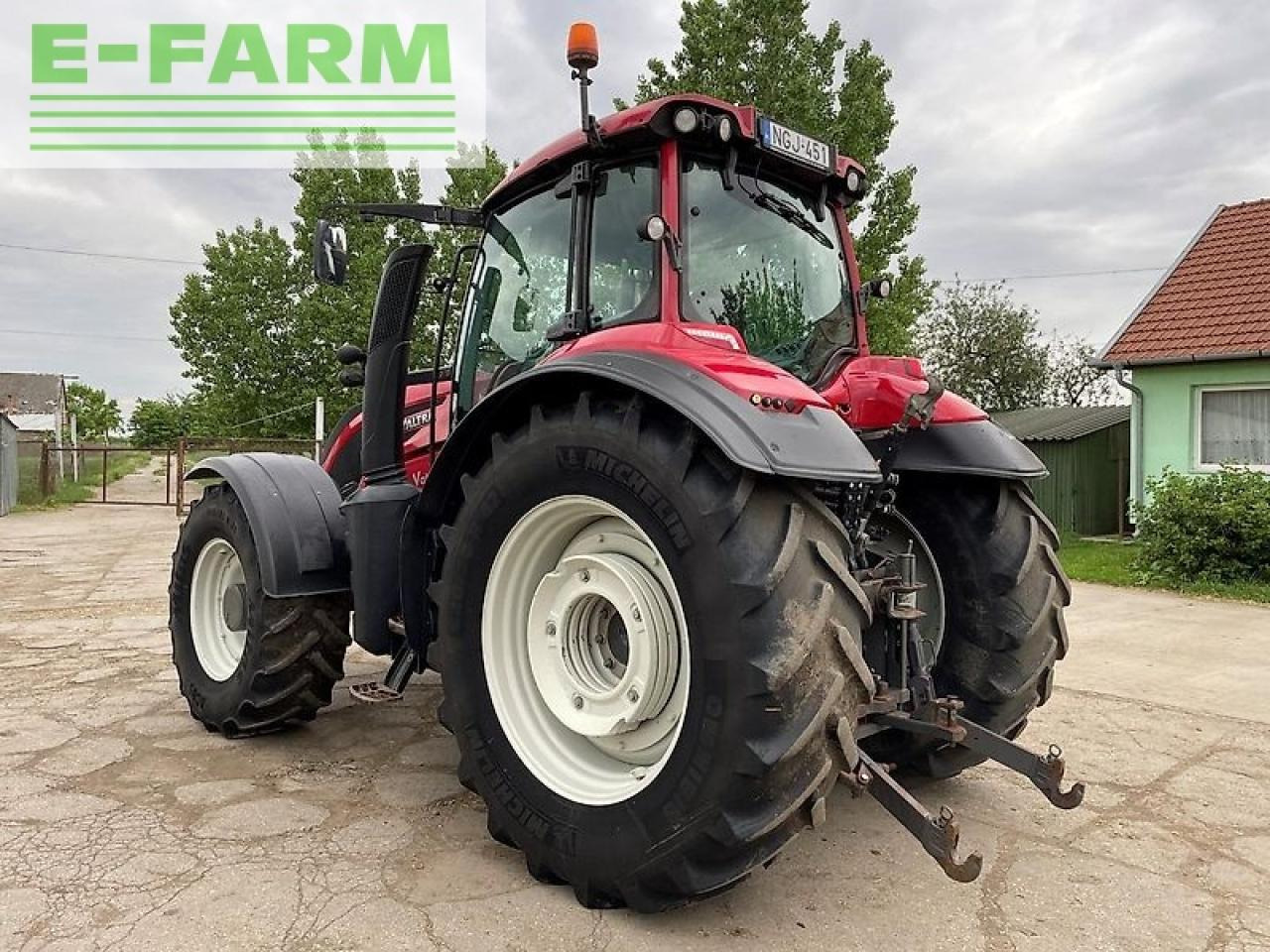 Farm tractor Valtra t234 a: picture 7
