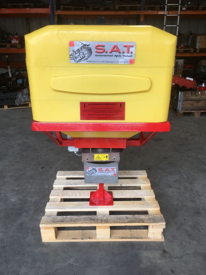 New Sand/ Salt spreader for Municipal/ Special vehicle AKTION-Salz und Splitstreuer Winterprofi 12 Volt: picture 14
