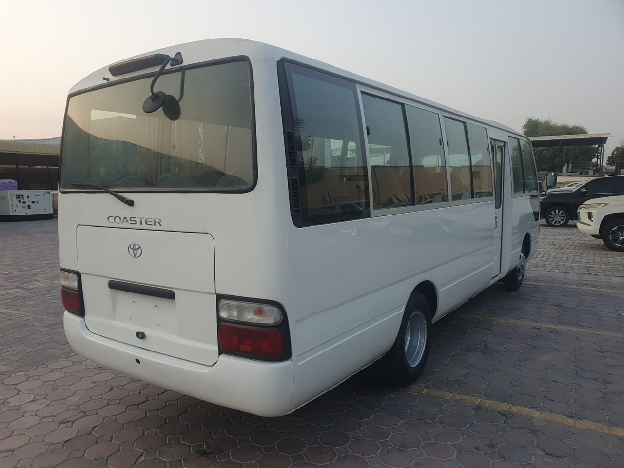 TOYOTA Coaster .... 25 places on lease TOYOTA Coaster .... 25 places: picture 5