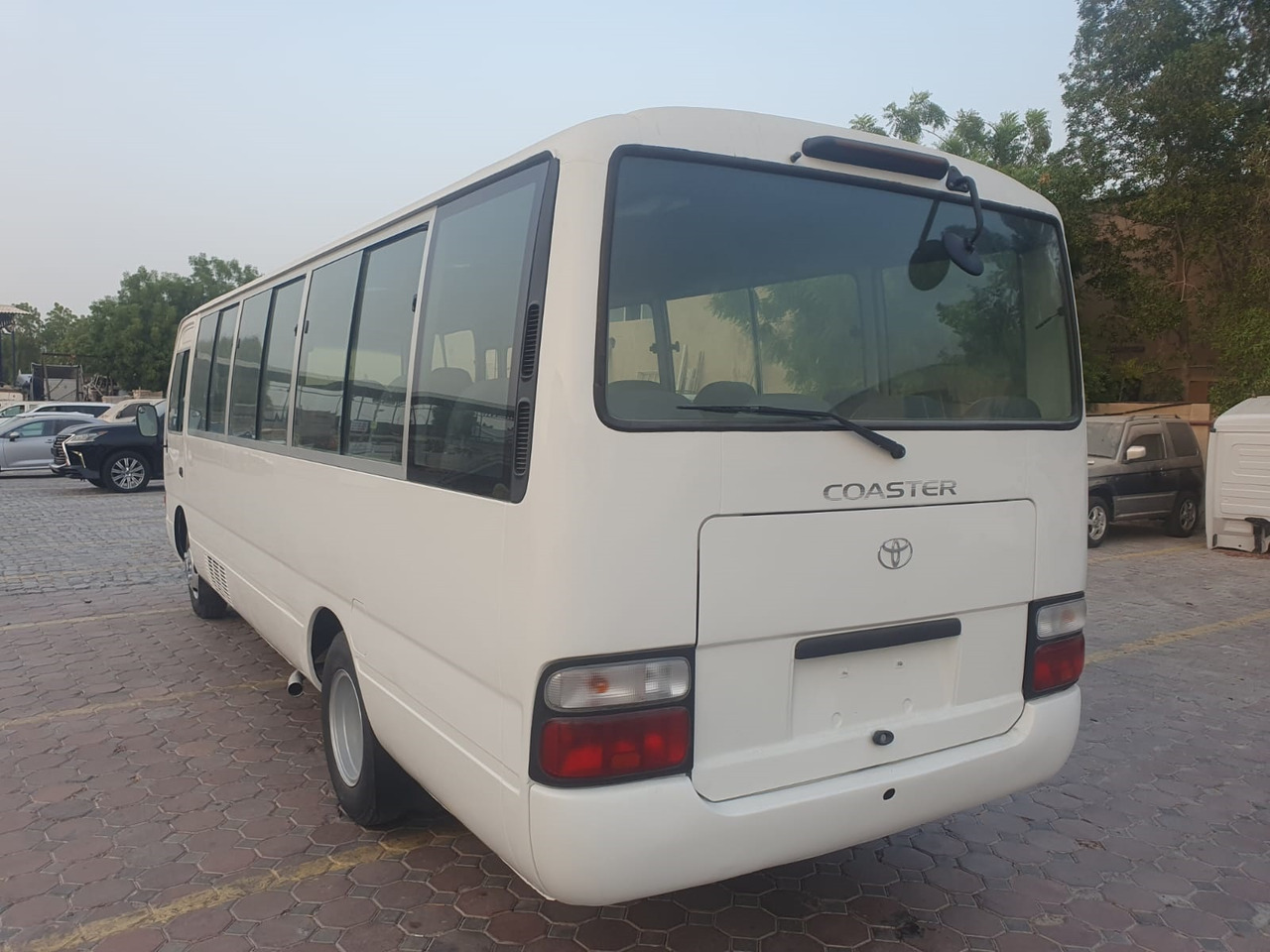 TOYOTA Coaster .... 25 places on lease TOYOTA Coaster .... 25 places: picture 3