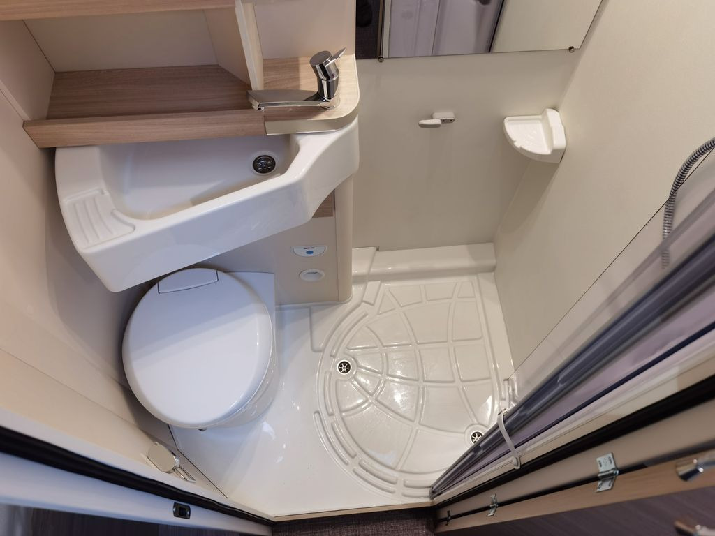 Alcove motorhome Eura Mobil ACTIVA ONE 690 HB / 160PS - 9G AUTOMATIK / MAXI-: picture 23