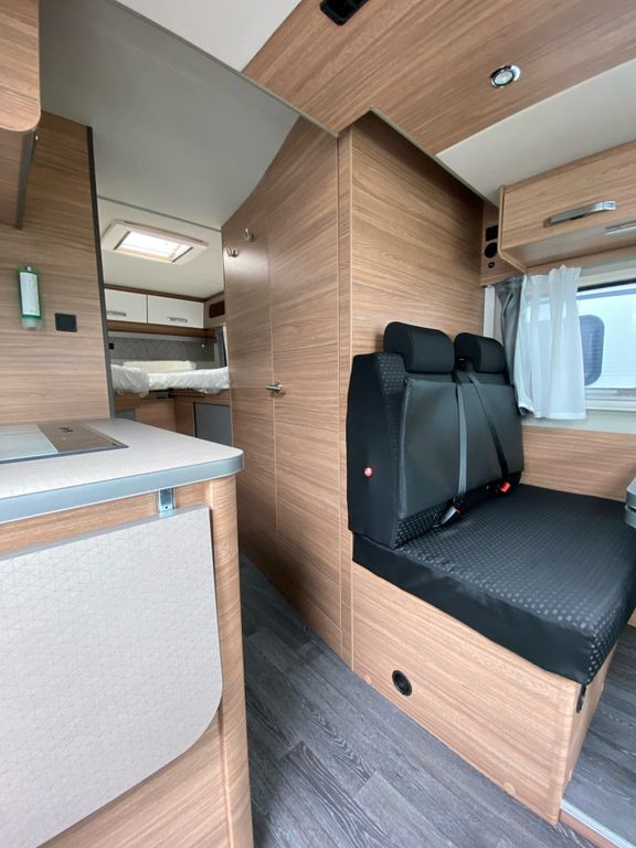 New Semi-integrated motorhome Weinsberg CaraSuite Ford 650 MEG: picture 4