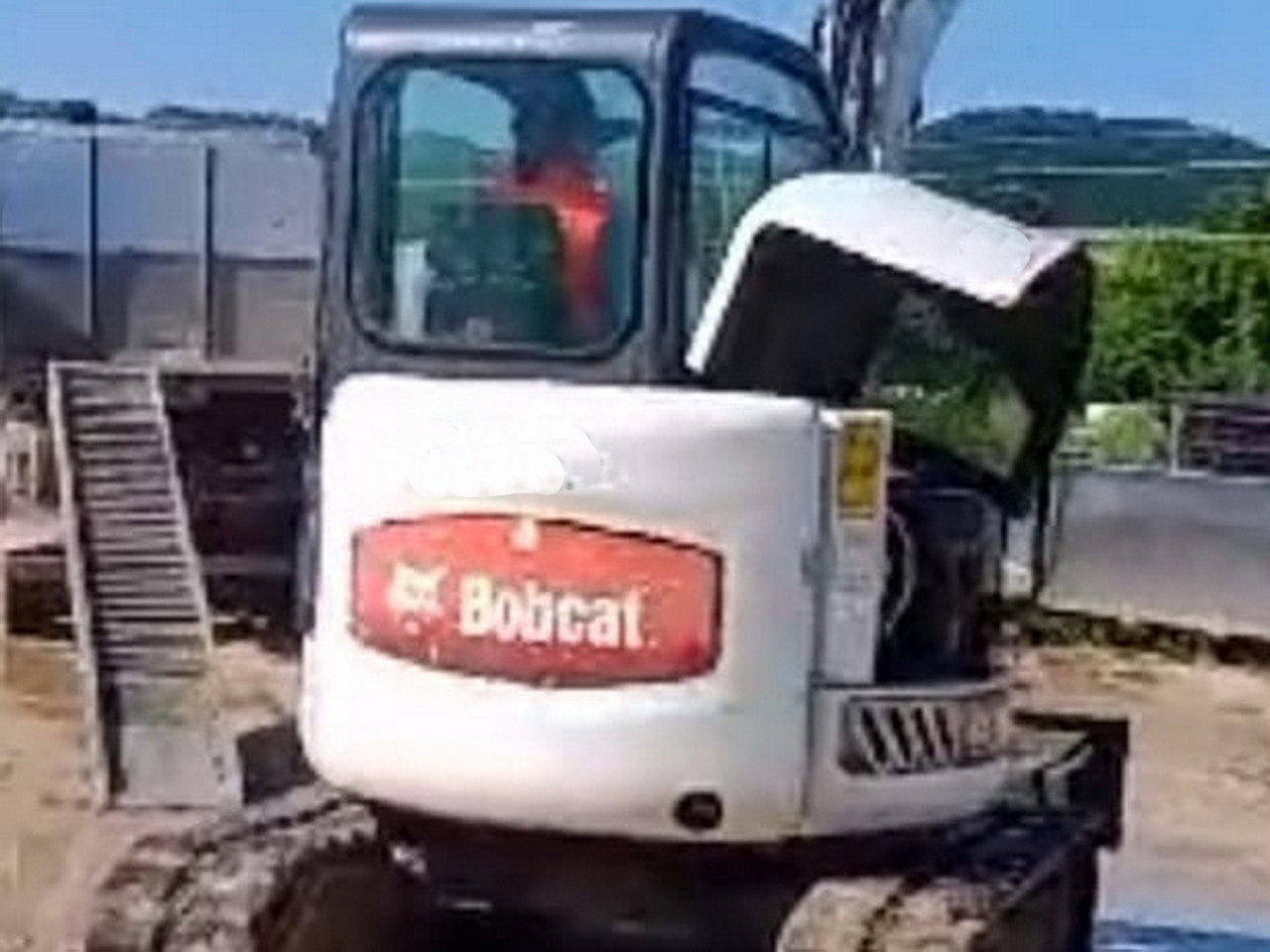 Mini excavator BOBCAT 435H: picture 8