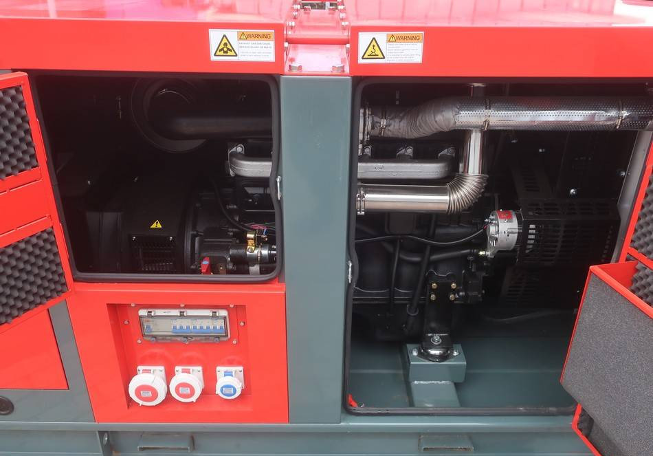 Generator set Bauer GFS-90KW ATS 112.5KVA Diesel Generator 400/230V: picture 11