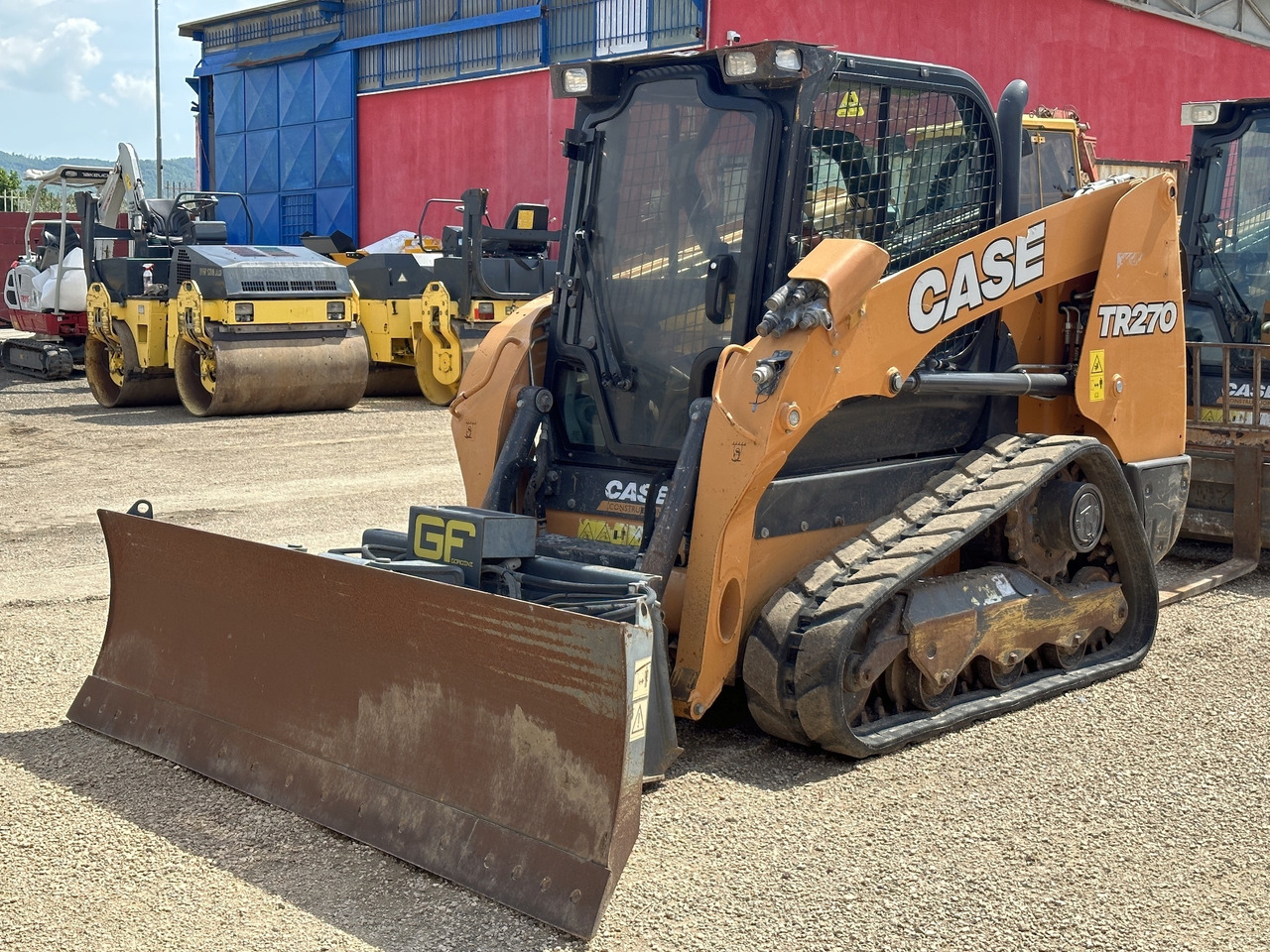 Compact track loader CASE TR270: picture 19
