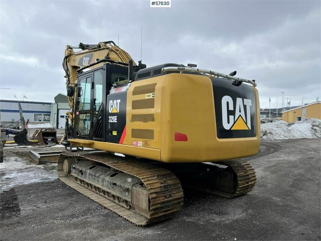 Crawler excavator CAT 320EL: picture 4