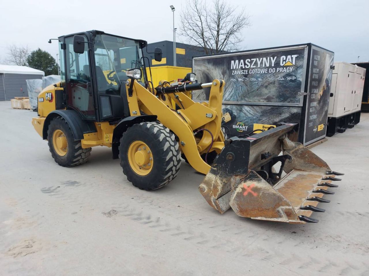 Wheel loader CAT 906M: picture 2