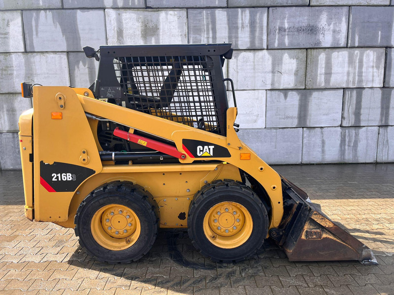 Skid steer loader Caterpillar 216B3 NO CE: picture 6