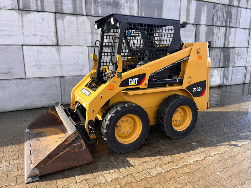 Skid steer loader Caterpillar 216B3 NO CE: picture 2