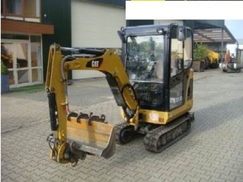 Mini excavator Caterpillar 301.8C: picture 1