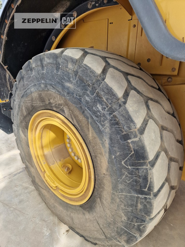 Wheel loader Caterpillar 962M: picture 9